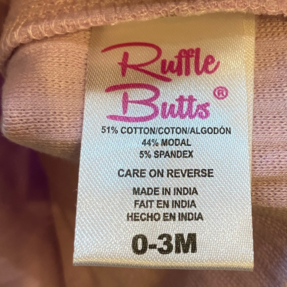 NWT RuffleButts Textured Soft Lilac Snuggly Pajamas Matching Set, infant 0-3M - Picture 13 of 14